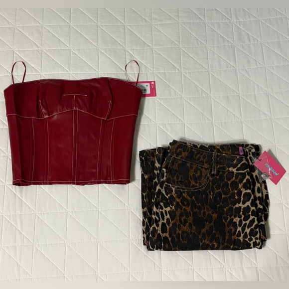 SOLD - DO NOT BUY - Bundle Burgundy Vegan Leather Corset and Leopard Baggy Jeans - Picture 3 of 13